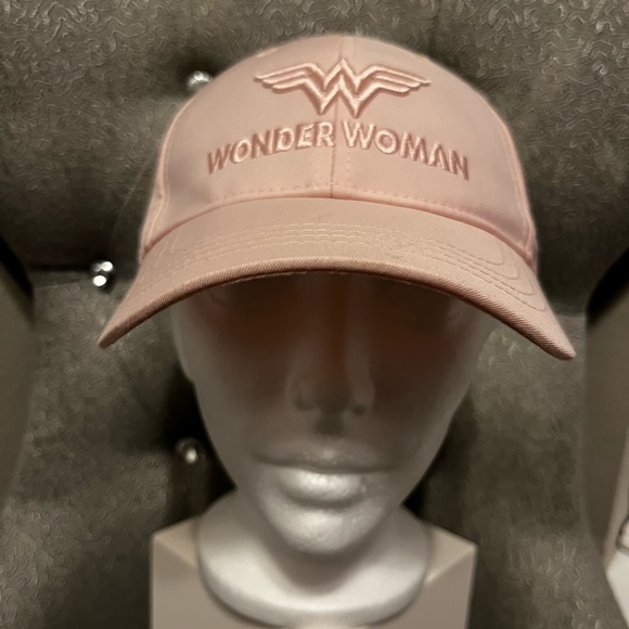 NWOT Wonder Woman, Light pink, six flags, Ball Cap. - Picture 10 of 10